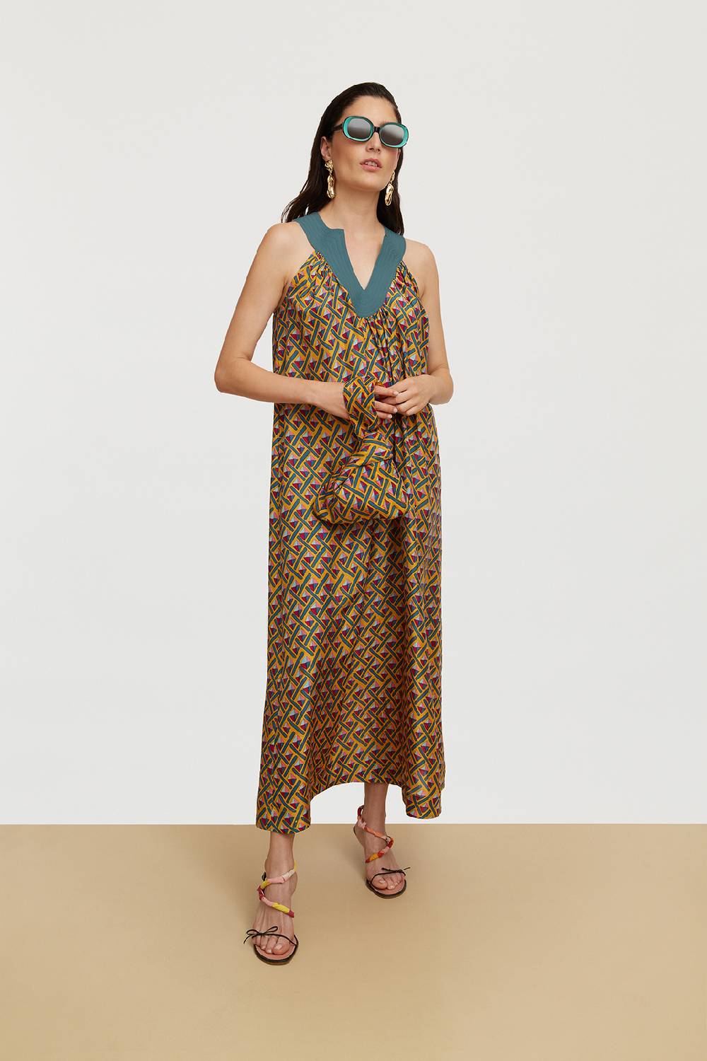Lisa Corti abito ninbu giza gold 2025