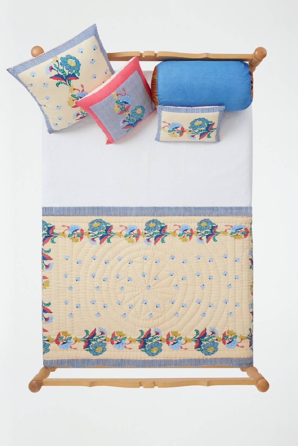 Lisa Corti trapunta reversibile 110x180cm cutter brooks x lisa corti indonesian natural cold Offerta