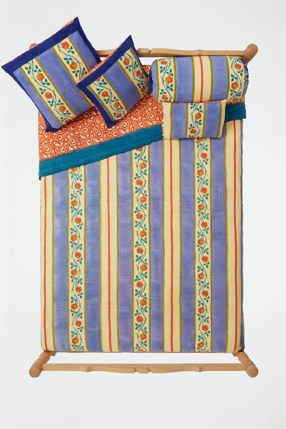 Lisa Corti trapunta reversibile 250x270cm varanasi stripes pervinch Spedizione Gratuita