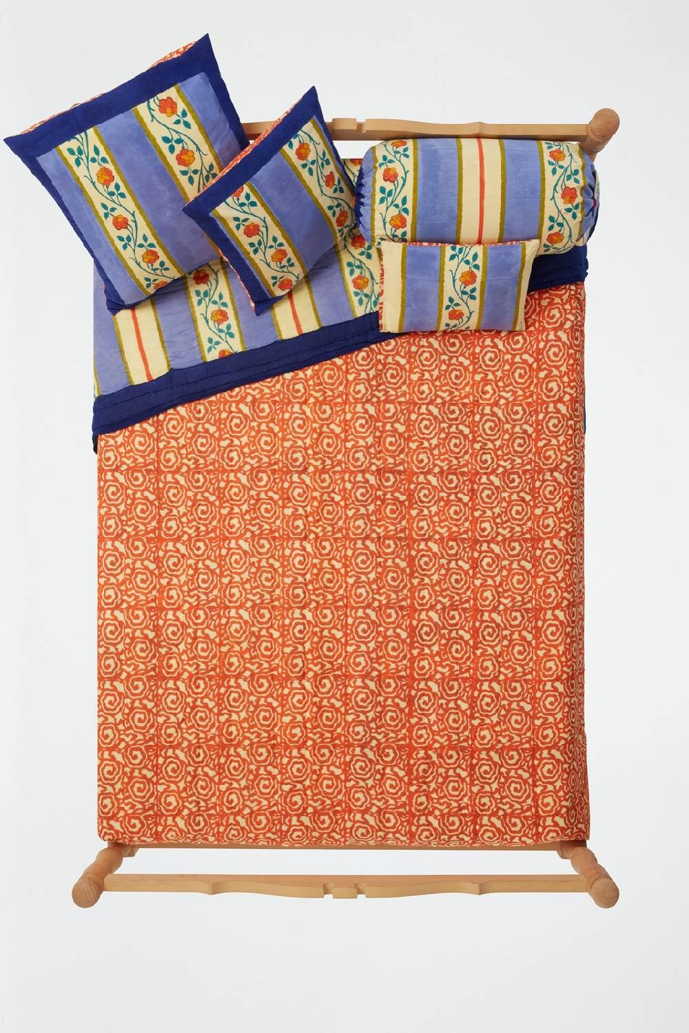 Lisa Corti trapunta reversibile 250x270cm varanasi stripes pervinch Spedizione Gratuita