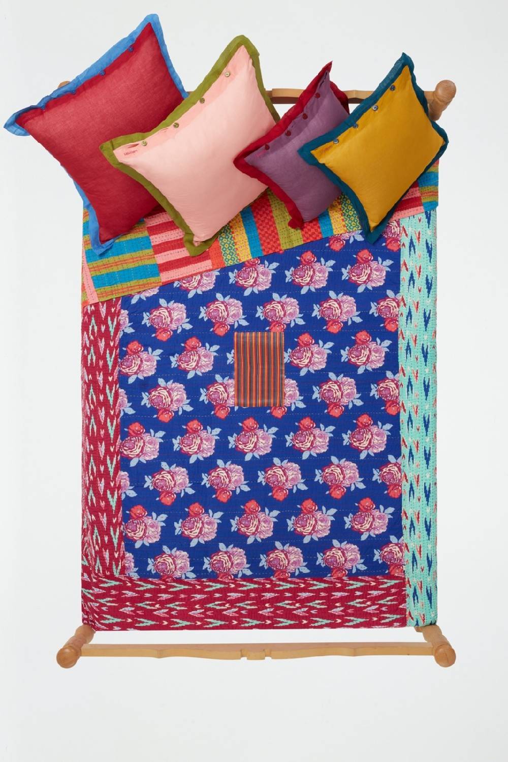 Lisa Corti copriletto reversibile gudri 250x270cm bold rose royal blue Consegna Veloce