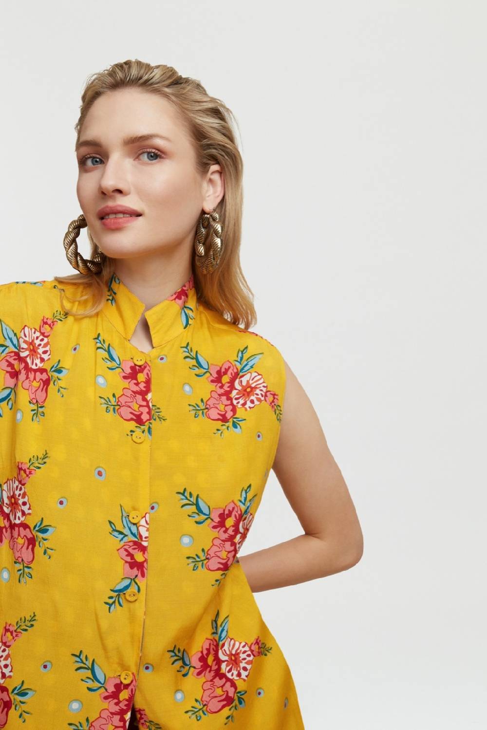Lisa Corti gilet lungo myanmar bukhara flower gold Offerta per la Festa della Mamma