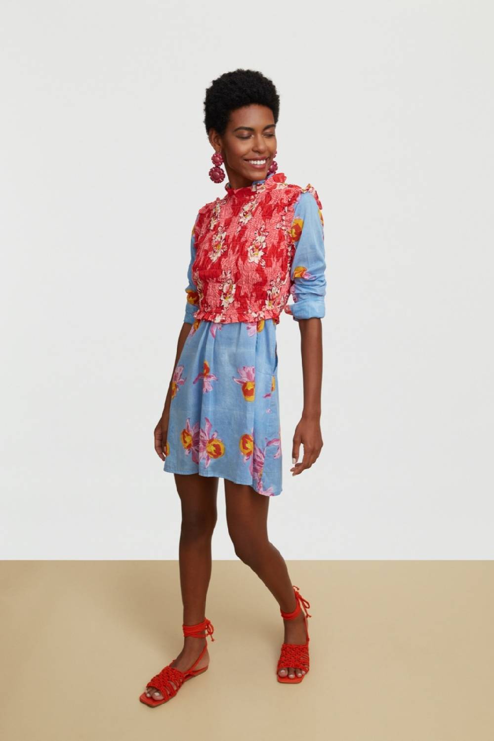 Lisa Corti kurta corta arabesque flower light blue Ultimi due giorni
