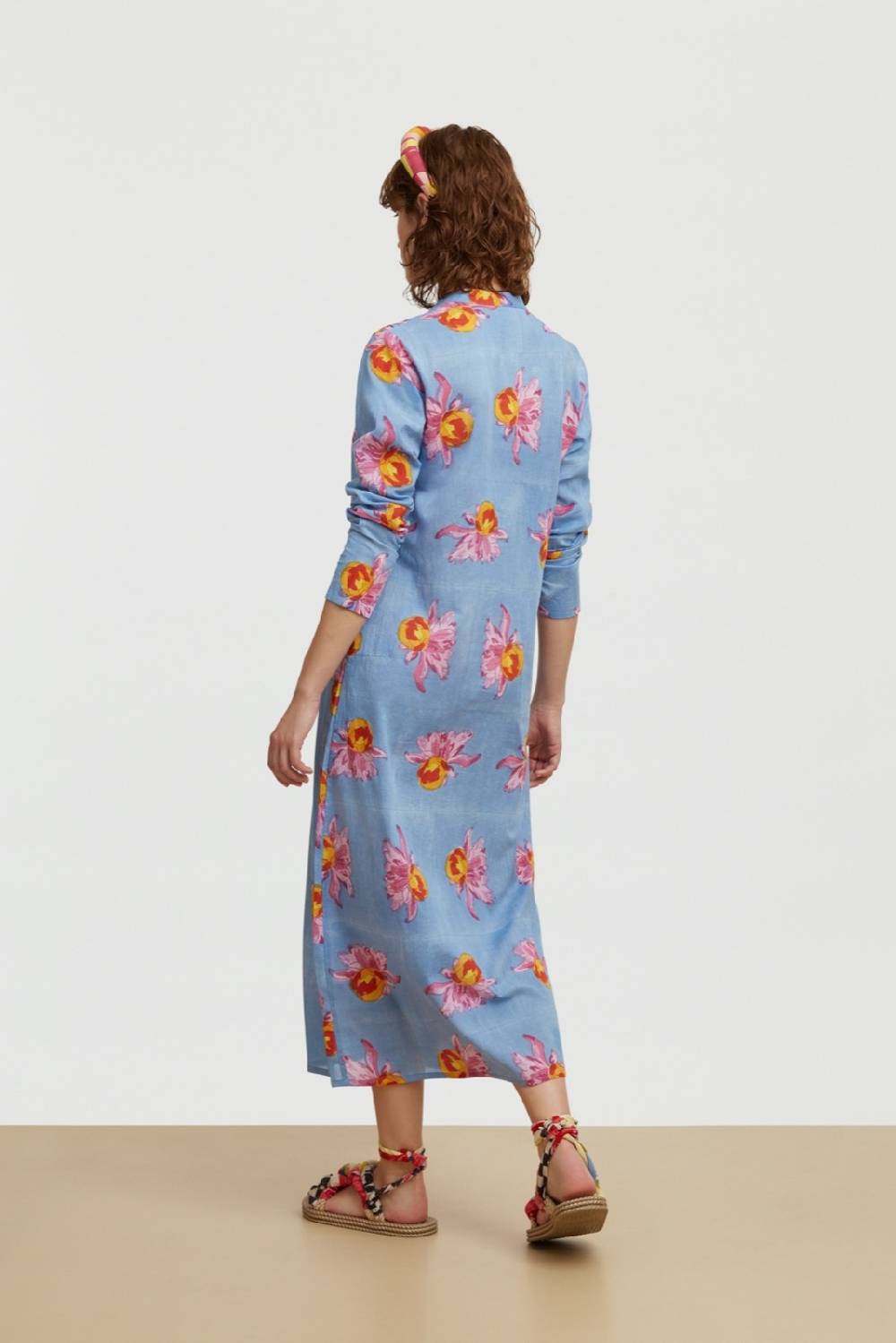 Lisa Corti kurta lunga arabesque flower light Fino al 65% di sconto
