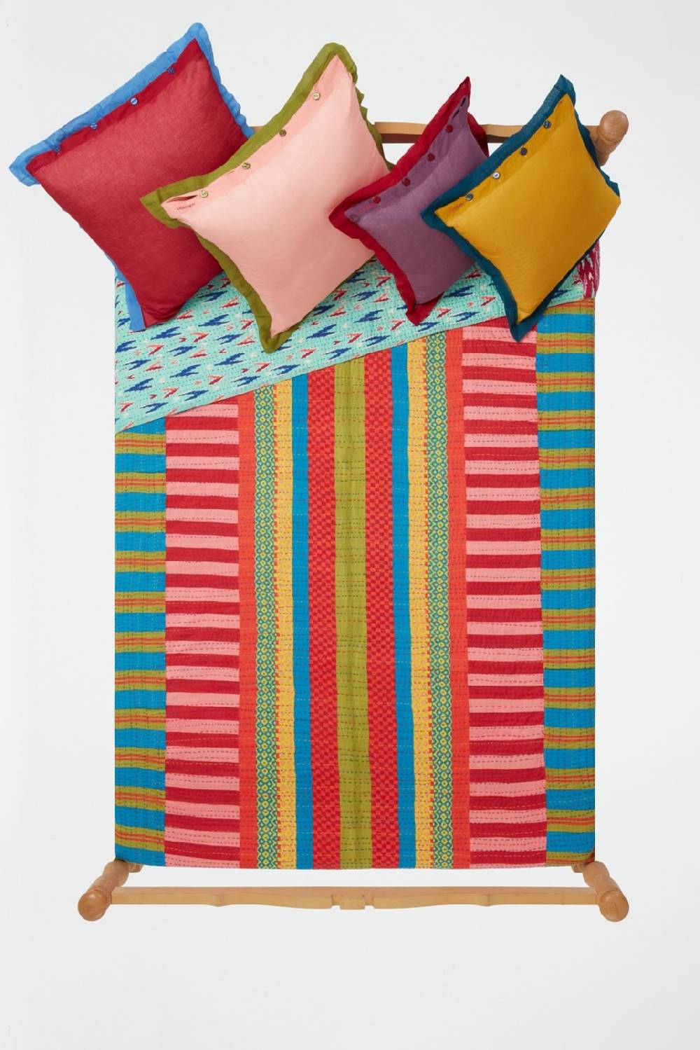 Lisa Corti copriletto reversibile gudri 220x250cm bold rose royal blue Offerta San Valentino