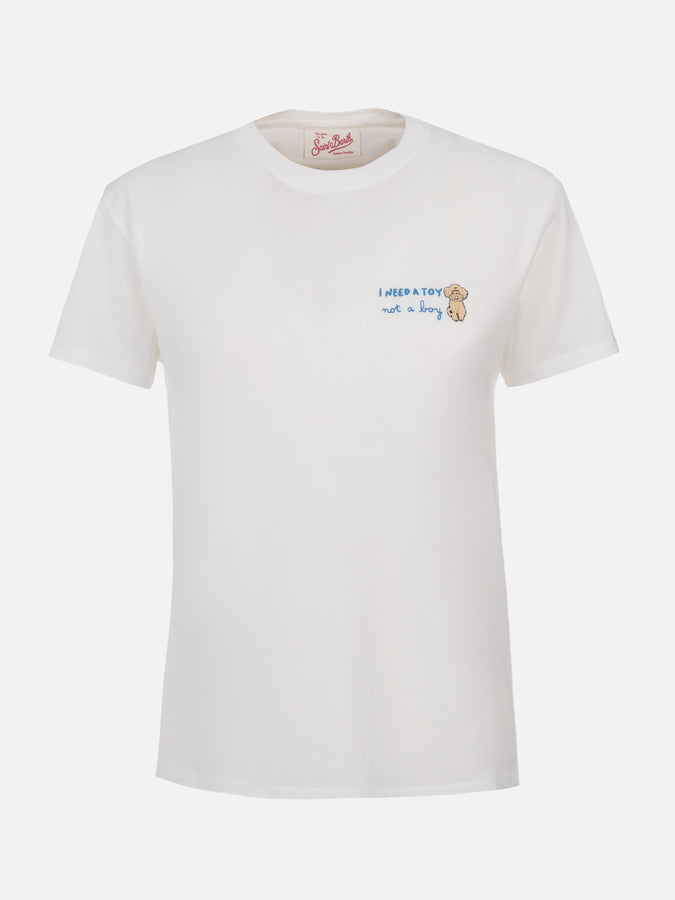 Mc2 Saint Barth T-shirt da donna girocollo Emilie in jersey di cotone con ricamo I need a Toy not a Boy Sconto