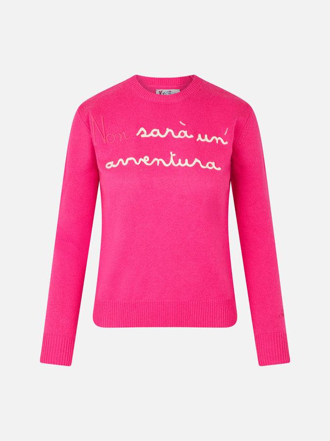 Mc2 Saint Barth Maglia da donna girocollo rosa fluo con ricamo Non Sarà un'Avventura | EDIZIONE SPECIALE DI NIKI DJ Italy