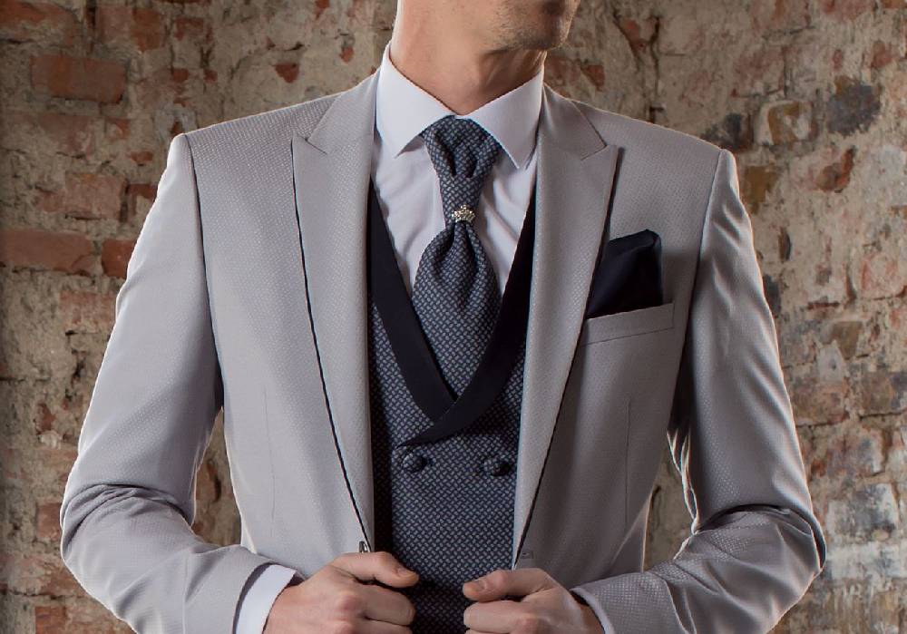 Musani Milano Cerimonia Abito musani cerimonia grigio chiaro slim fit con petto a lancia I Più Venduti