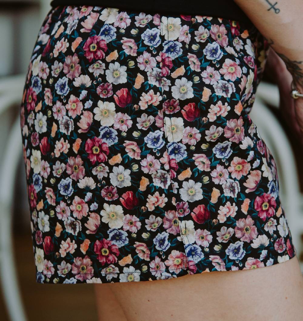 Roberto Ricetti BOXER COULOTTE DONNA - FIORE BASE NERA Soddisfazione Garantita