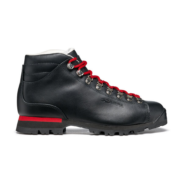 Scarpa PRIMITIVE Reinterprets the tradition style in a modern key Nuova